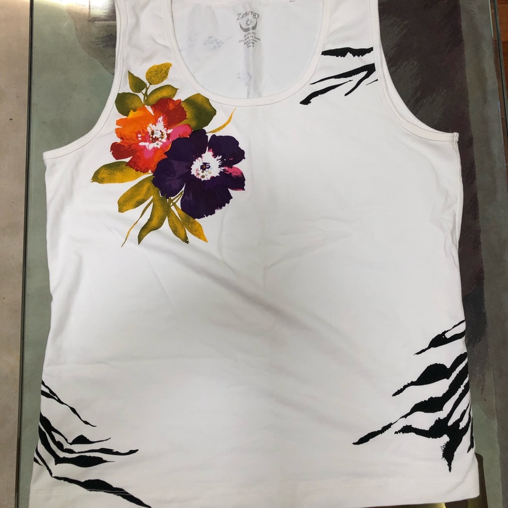 Ladies Chico’s Beautiful Flower Top